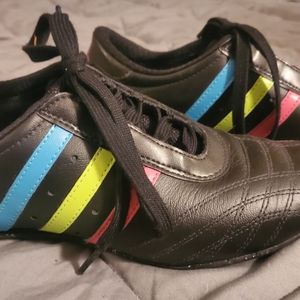 Adidas Tennis Shoes Size 8